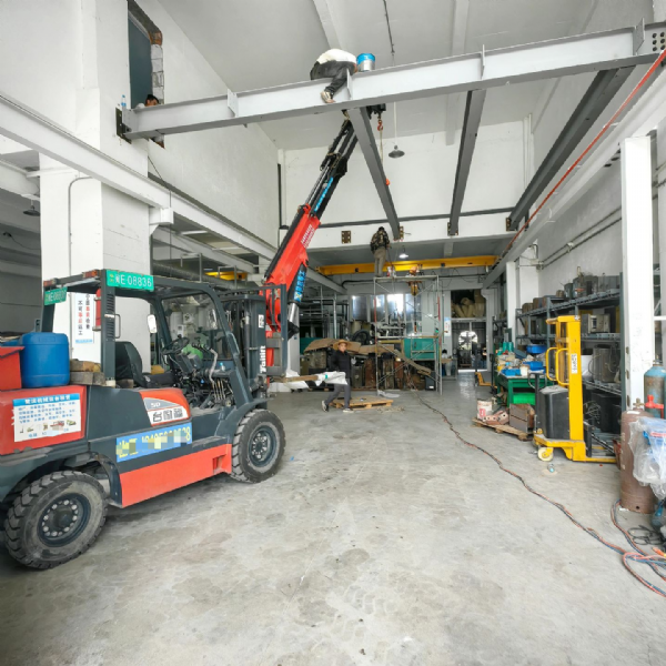 叉車飛臂吊讓叉車實(shí)現(xiàn)一車多用